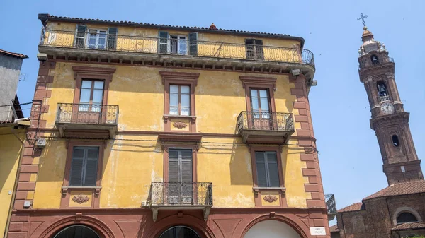 Saluzzo Cuneo Piemont Itálie Zvonice Historická Katedrála Duomo Palác — Stock fotografie