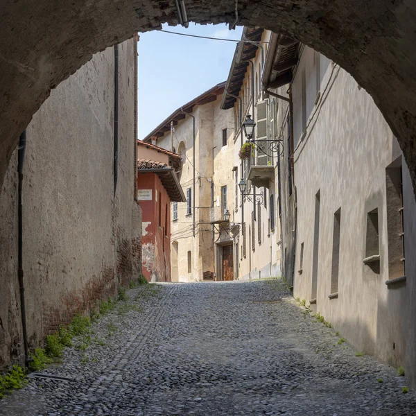 Saluzzo Cuneo Piemont Italien Historische Gebäude Entlang Einer Alten Typischen — Stockfoto