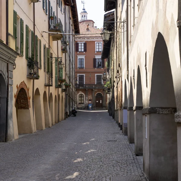 Saluzzo Cuneo Piemonte Olaszország Történelmi Épületek Végig Utcán Város Oszlopcsarnok — Stock Fotó