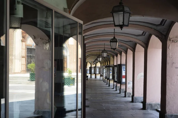 Saluzzo Cuneo Piemonte Edifici Storici Lungo Principale Della Città Portico — Foto Stock