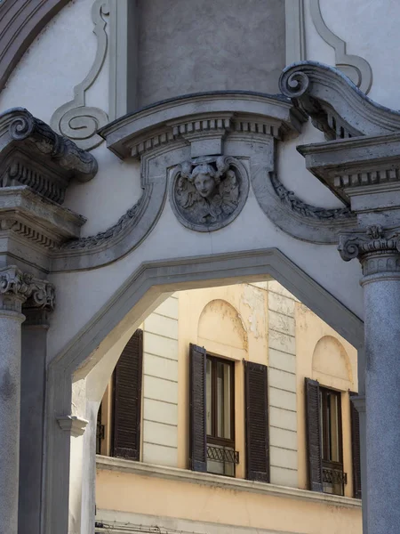 ヴィジェーヴァノ パヴィア ロンバルディア州 イタリア 広場のドゥカーレ宮殿として知られている都市の歴史的なメイン広場 — ストック写真