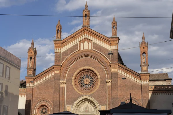 Carmine church in milan, italien — Stockfoto
