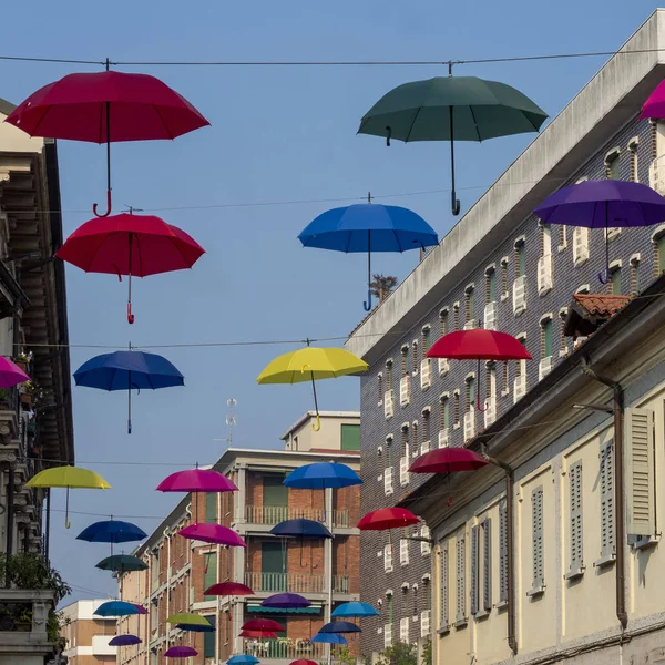 Villasanta, Italie : parasols colorés — Photo