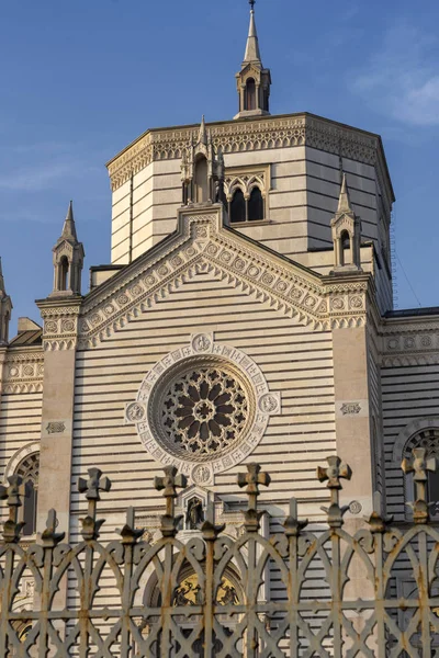 Mediolan, Włochy: Cimitero Monumentale — Zdjęcie stockowe