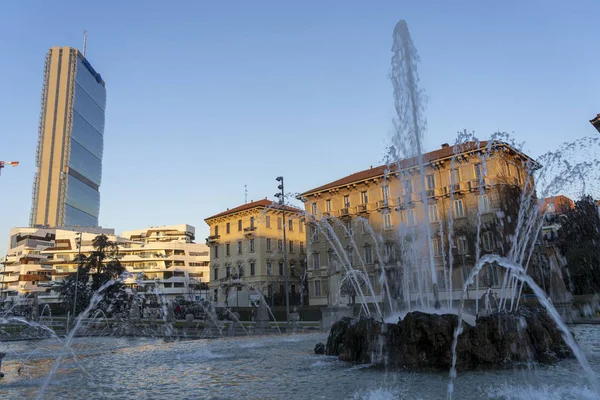 Milan, gün batımında Citylife