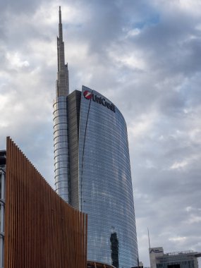 Gökdelen Gae Aulenti Square, Milan