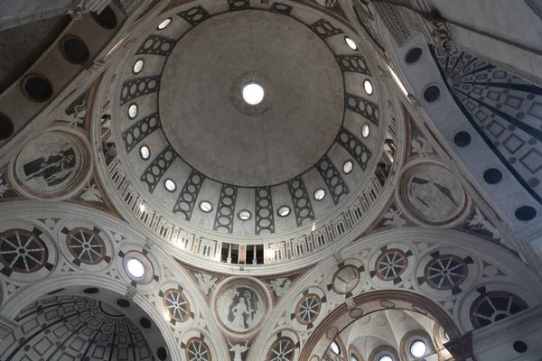 Milán, iglesia de Santa Maria delle Grazie, interior — Foto de Stock