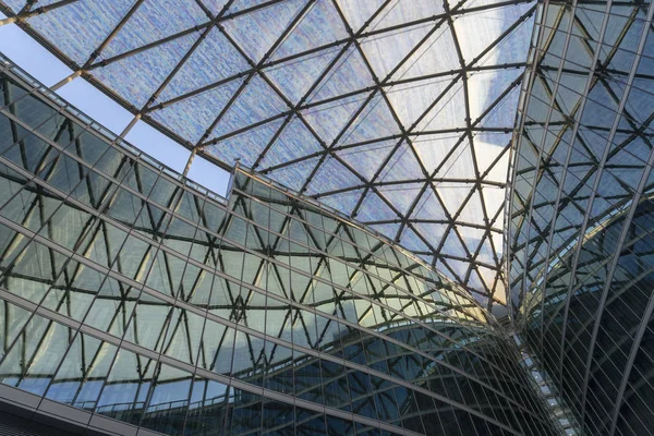 Milan, İtalya: modern Palazzo Lombardia