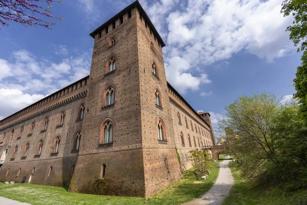 Pavia, Italy: the medieval castle at spring — Stock Photo, Image