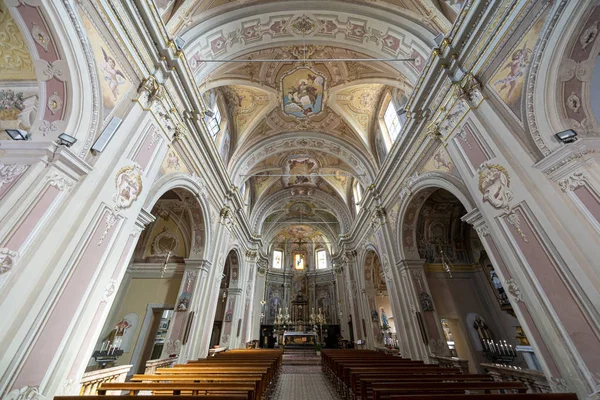 Caselle Λουράνι: εσωτερικό της εκκλησίας του San Giuseppe — Φωτογραφία Αρχείου