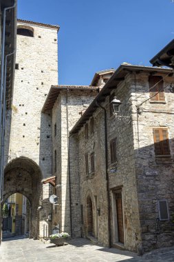 Varzi, Pavia eyaletinde eski şehir