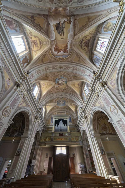 Caselle Lurani: wnętrze kościoła San Giuseppe — Zdjęcie stockowe