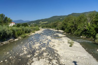 Borgotaro'da Taro nehri
