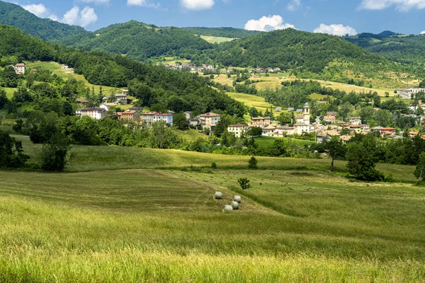 Krajobraz Passo del Pelizzone z Morfasso, Piacenza — Zdjęcie stockowe