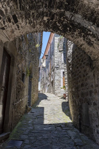 Pontremoli, Lunigiana, Toskana'da tarihi şehir — Stok fotoğraf