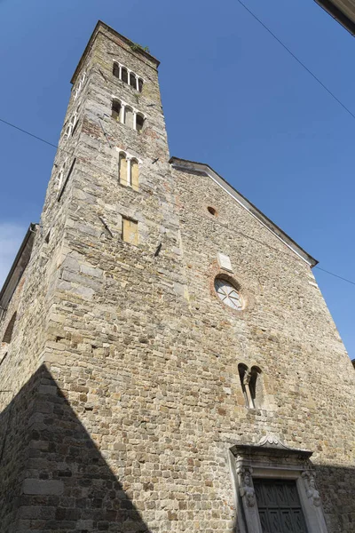 Sarzana: historische kerk — Stockfoto