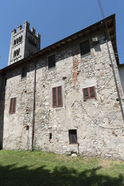 Middeleeuwse kerk in DIECIMO, Lucca — Stockfoto