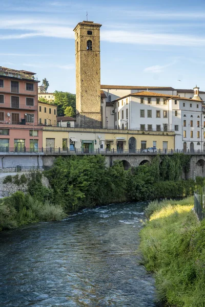 Castelnuovo di Garfagnana, Italien, historisk stad — Stockfoto