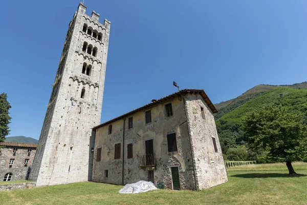 Chiesa medievale di Diecimo, Lucca — Foto Stock