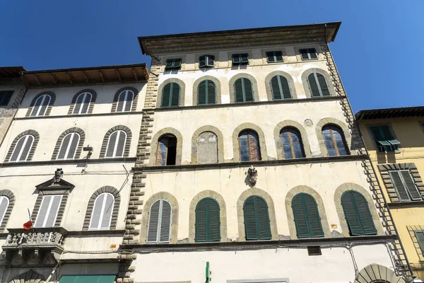 Pescia, Toskánsko: historické budovy — Stock fotografie