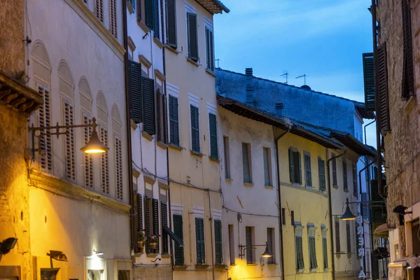 Poggibonsi (Siena) by night — Stock Photo, Image