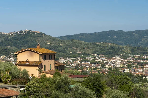 Buggiano Castello, Toskana'dan kırsal arazi