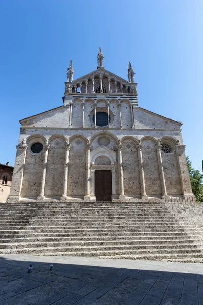 Massa Marittima, Tuscany: the medieval cathedral — Stock Photo, Image