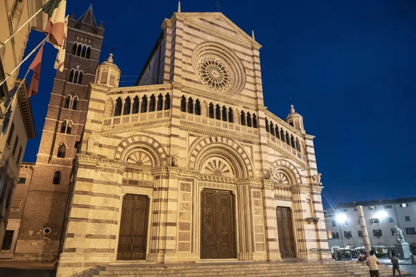 Grosseto, la catedral de noche —  Fotos de Stock