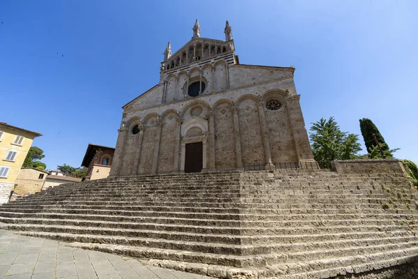 Massa Marittima, Tuscany: the medieval cathedral — Stock Photo, Image