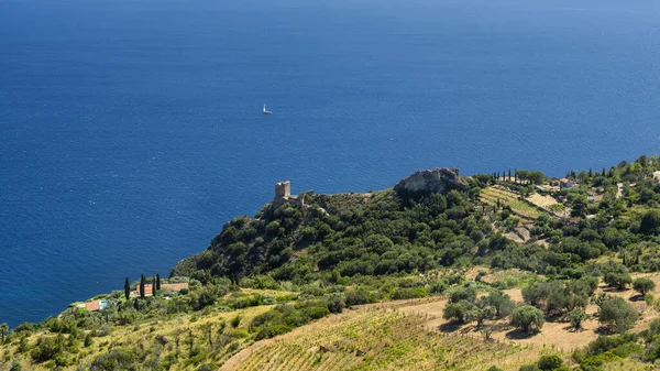 モンテ・アルジェンタリオ、トスカーナのティレノ海のプロモントリー — ストック写真