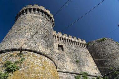 Bracciano, Roma: Ortaçağ kalesi
