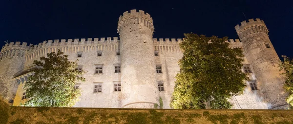 Bracciano, Roma: the medieval castle by night — Stock Photo, Image