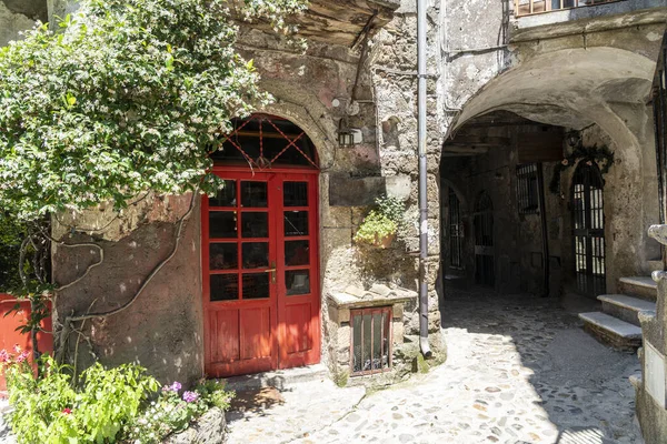 Calcata, borgo storico in Italia — Foto Stock