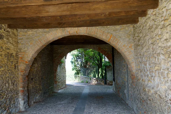 Montevecchia Lecco Brianza Lombardia Olaszország Sikátor Régi Faluban — Stock Fotó