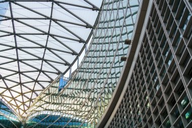 Milan, Lombardy, İtalya: Avrupa 'nın en büyük kapalı meydanı olan Palazzo Lombardia ve Piazza Citta di Lombardia olarak bilinen modern bina