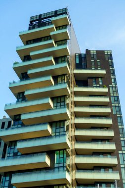 Milan, Lombardy, İtalya: Alvar Aalto Meydanı 'ndaki modern binalar. Torre Solaria, İtalya 'nın en yüksek yerleşim yeri.