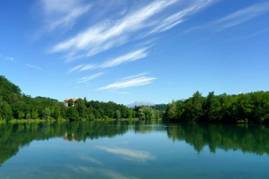 Trezzo yakınlarındaki Adda Nehri, Milan, Lombardy, İtalya, bisiklet yolundan