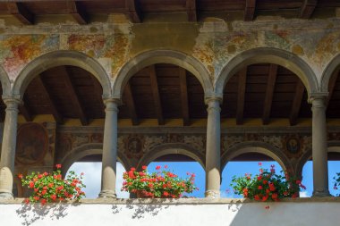 Clusone, Bergamo, Lombardy, İtalya: tarihi Palazzo komunali. Mahkeme