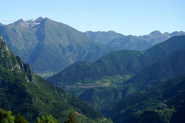 Yaz Aylarında Presolana Bergamo Lombardy Talya Giden Yol Boyunca Dağ — Stok fotoğraf