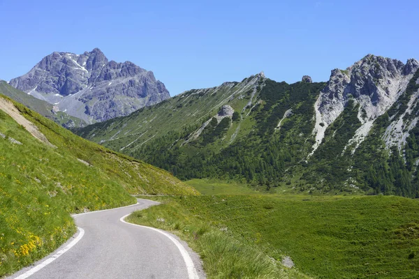 Paysage Montagneux Long Route Col Crocedomini Dans Province Brescia Lombardie — Photo