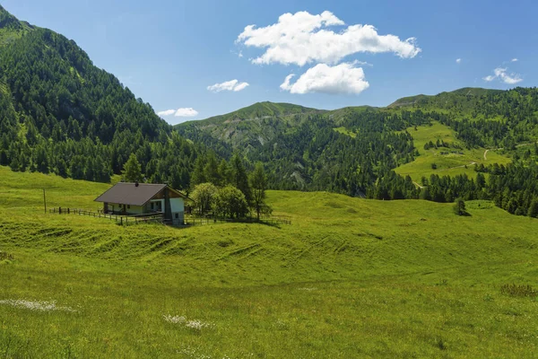 Horská Krajina Podél Silnice Průsmyku Crocedomini Provincii Brescia Lombardie Itálie — Stock fotografie