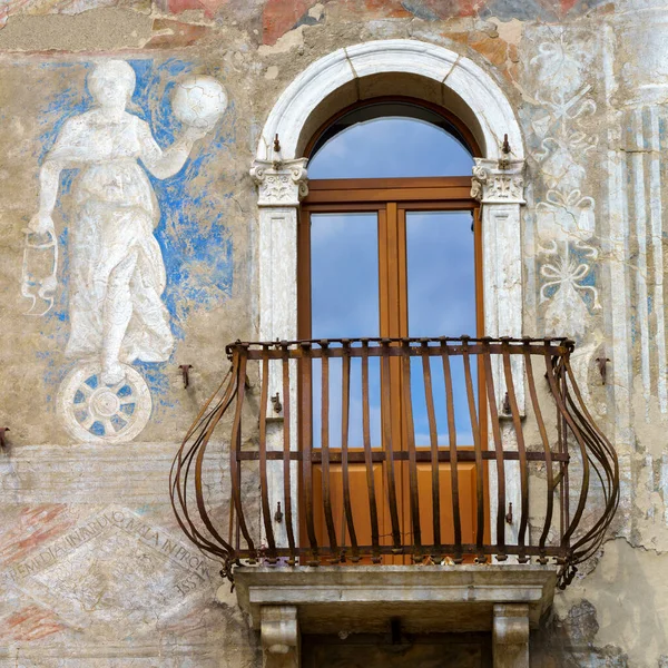 Trento Trentino Alto Adige Facciata Dipinta Edifici Storici Piazza Duomo — Foto Stock