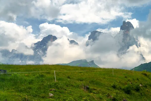 Mountain Landscape Dolomites Summer Road Rolle Pass Trento Trentino Alto — Stock Photo, Image