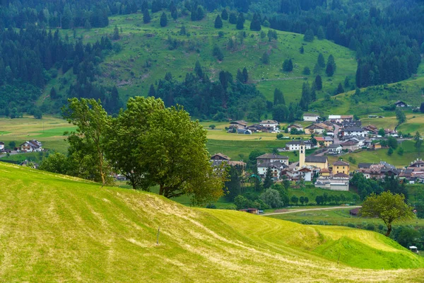 Hegyvidéki Táj Cavalese Közelében Fiemme Völgyben Dolomitok Trentino Alto Adige — Stock Fotó