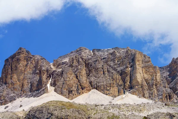 Paisaje Montaña Verano Largo Del Camino Hacia Pordoi Pass Dolomitas — Foto de Stock