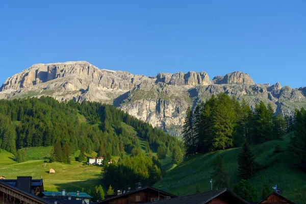 Paisagem Montanhosa Verão Aldeia Arabba Dolomitas Província Belluno Veneto Itália — Fotografia de Stock