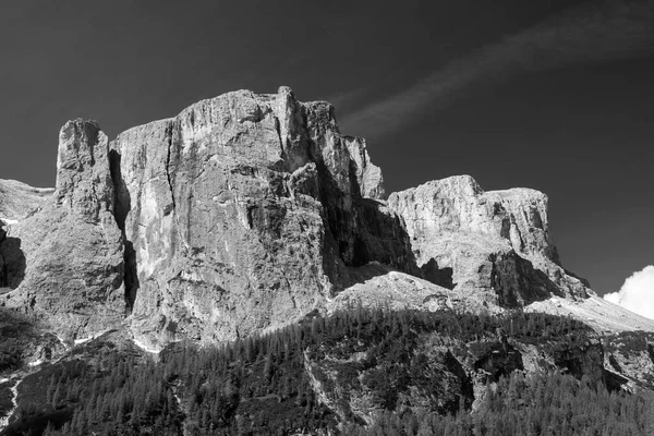 Paisaje Montaña Verano Largo Carretera Paso Gardena Dolomitas Provincia Bolzano —  Fotos de Stock