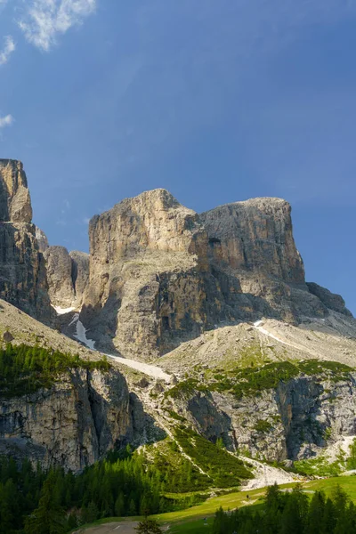 Yaz Aylarında Gardena Geçidi Boyunca Uzanan Dağ Manzarası Dolomites Bolzano — Stok fotoğraf