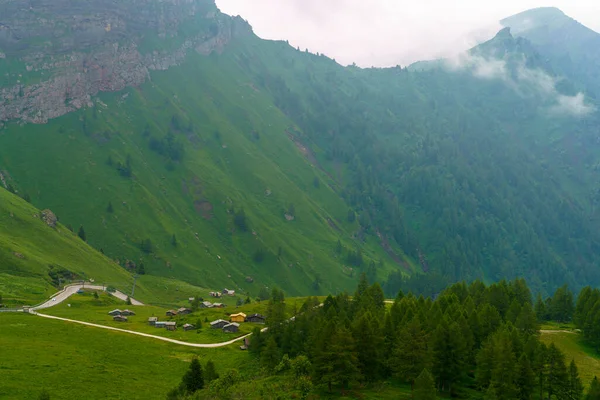 Paisaje Montaña Verano Largo Del Camino Hacia Fedaia Pass Dolomitas — Foto de Stock