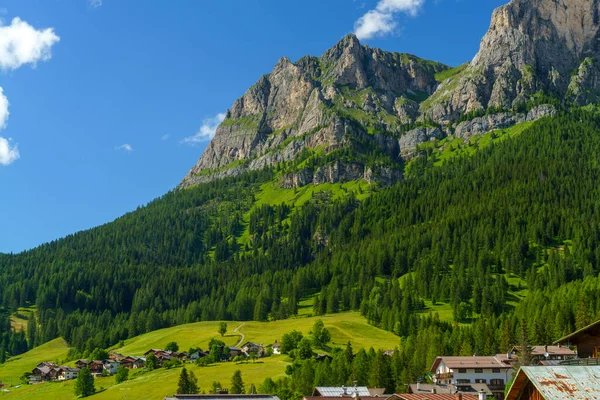 Paisaje Montaña Verano Largo Carretera Forcella Staulanza Selva Cadore Dolomitas —  Fotos de Stock